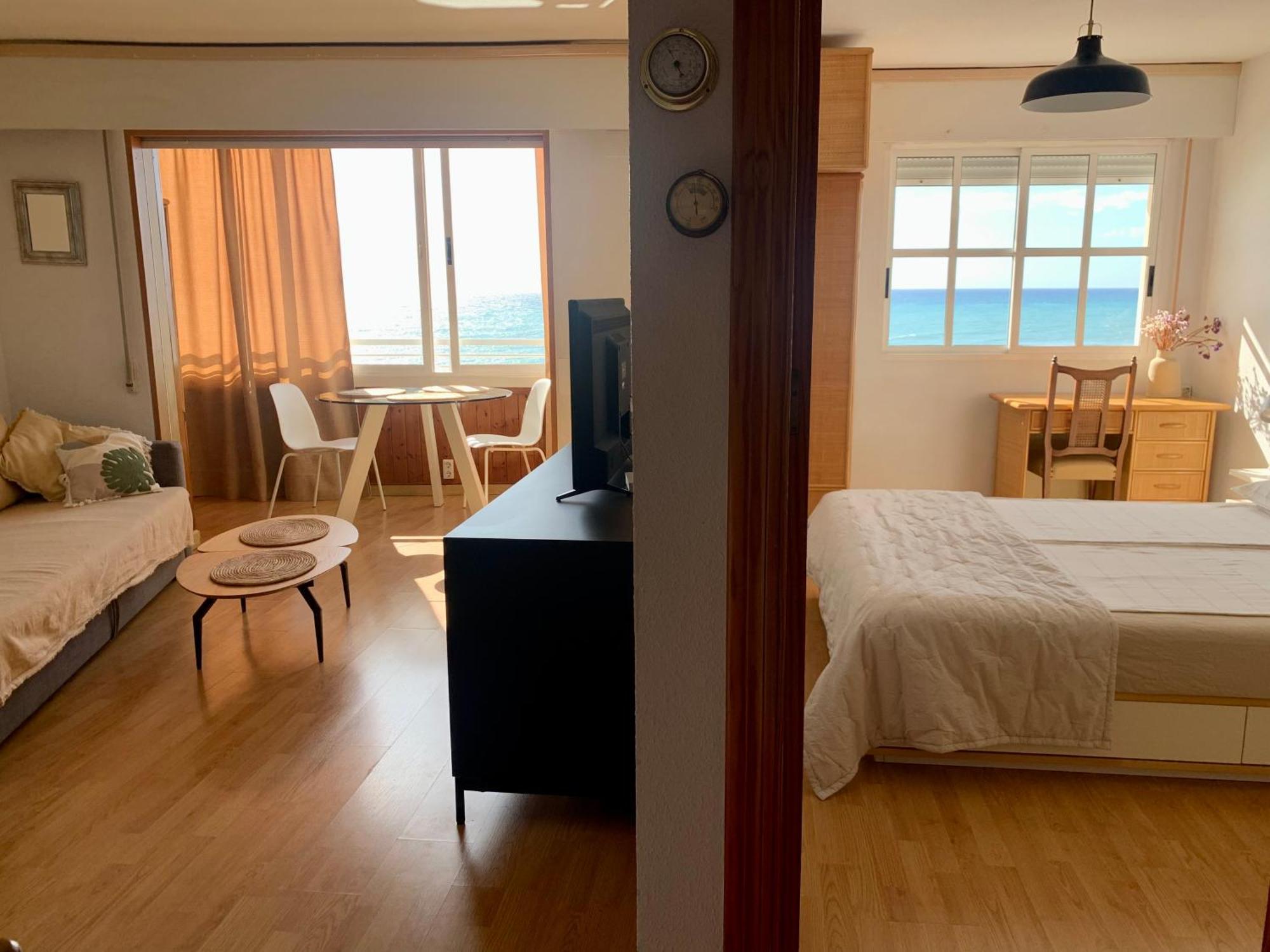 Sea View Apartment Torrevieja Ngoại thất bức ảnh